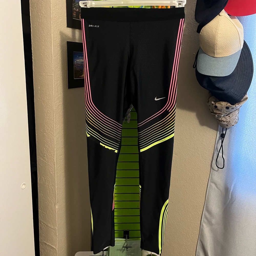 Nike dri-fit leggings small